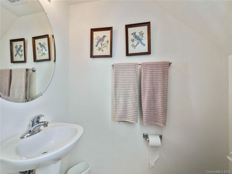 348 Rock Ridge Ln, Mount Holly, NC 28120