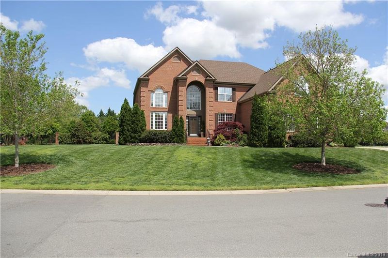 501 Castlestone Ln, Matthews, NC 28104