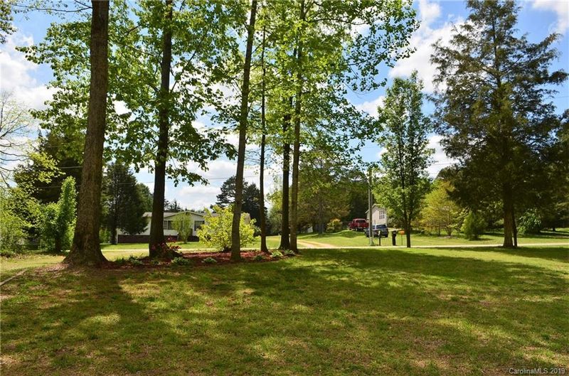 211 Dawson Downs Ln, Mooresville, NC 28115