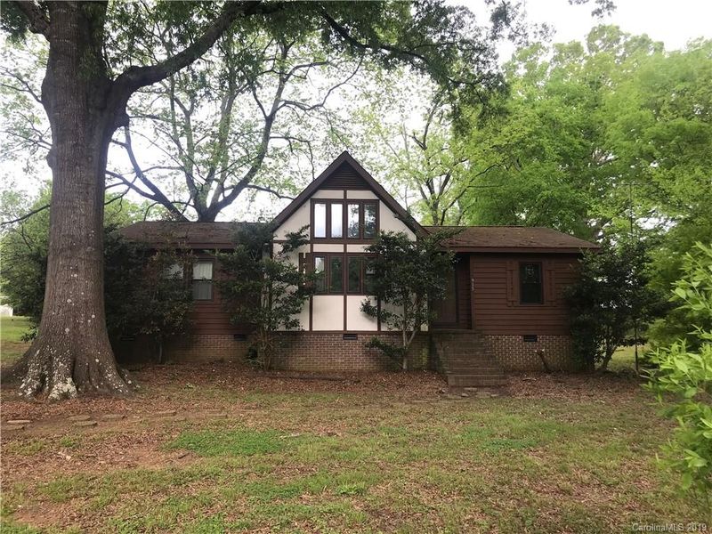 915 Lingle Ln, Chester, SC 29706