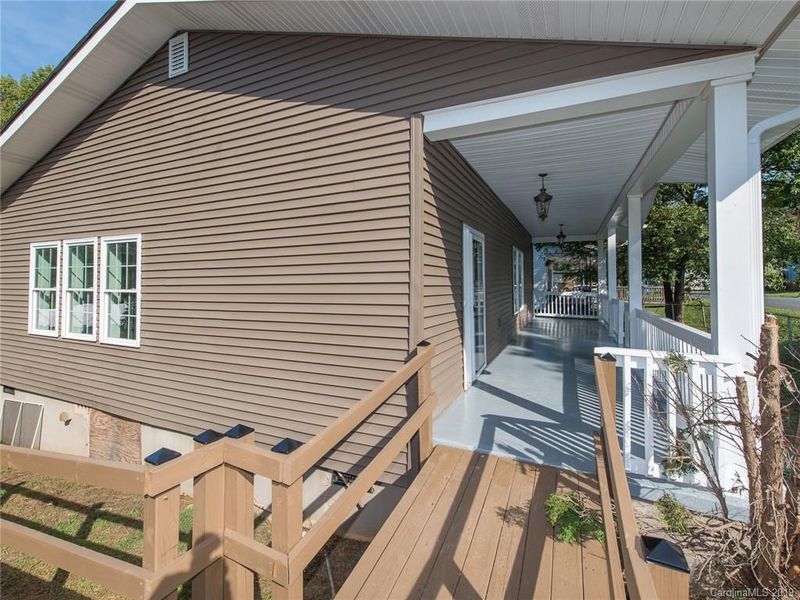 28 Park Dr, Gastonia, NC 28054