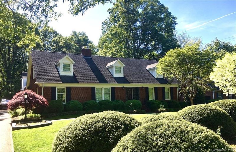 6418 Sardis Rd, Charlotte, NC 28270