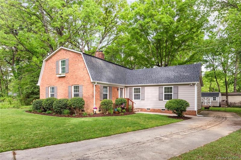 1418 Binford Ct, Charlotte, NC 28212