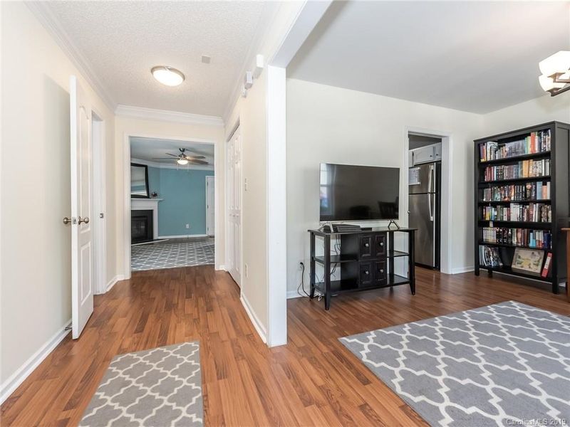 1040 Crestdale Crossing, Matthews, NC 28105