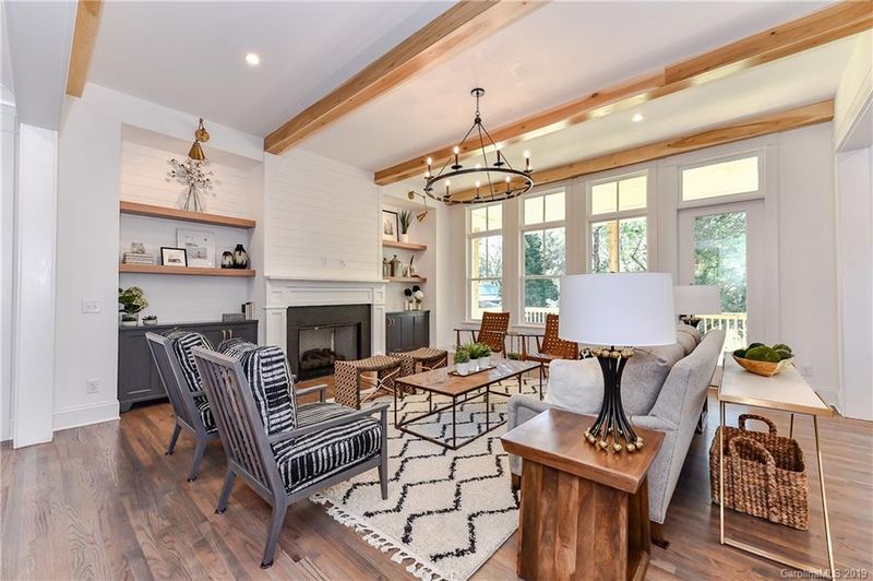 1327 Home Pl, Matthews, NC 28105