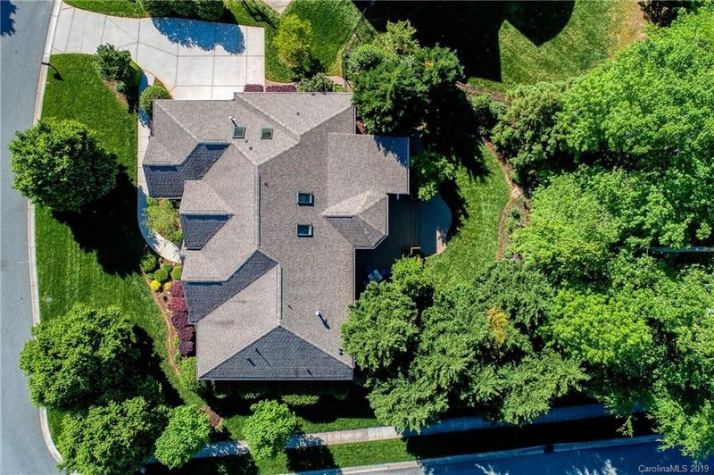 3000 Shalford Ln, Matthews, NC 28104