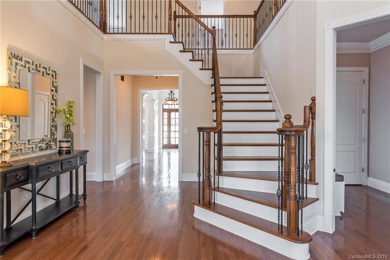 8206 Caesars Head Dr, Waxhaw, NC 28173