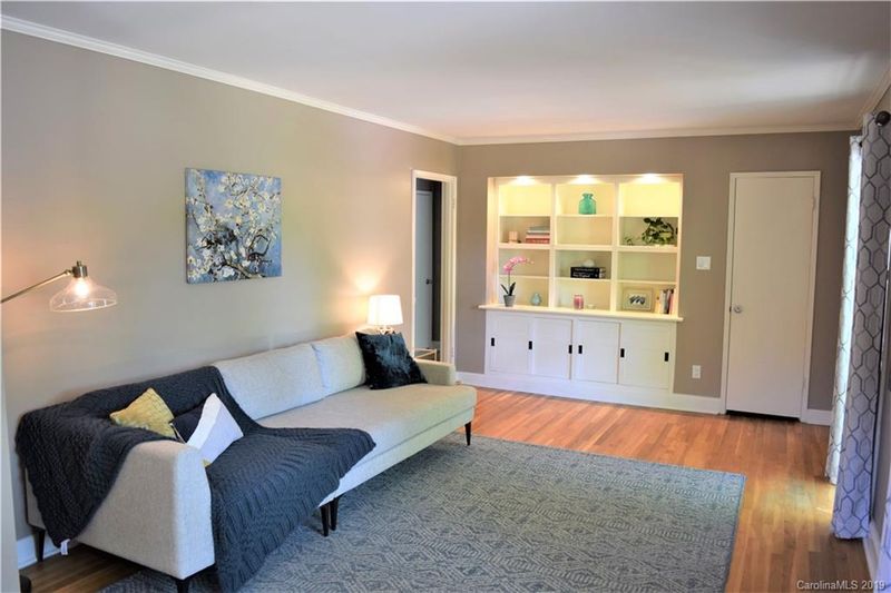 4446 Applegate Rd, Charlotte, NC 28209