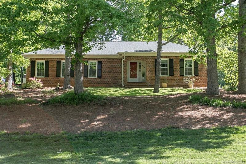 839 Winter Wood Dr, Matthews, NC 28105