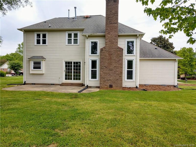 3047 Tradd Dr, Harrisburg, NC 28075