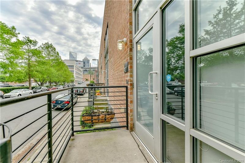 917 W Hill St, Charlotte, NC 28208