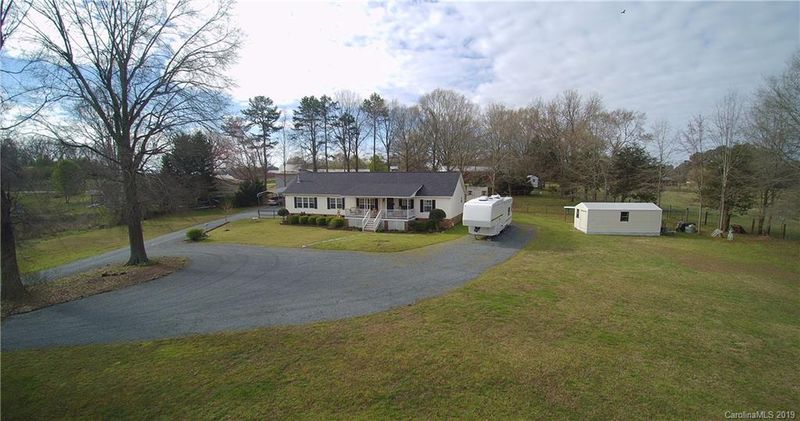 612 S White St, Marshville, NC 28103