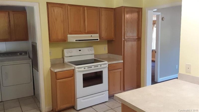 4780 Sierra Dr, Maiden, NC 28650