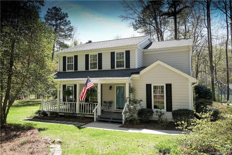 13918 Creekside Dr, Matthews, NC 28105