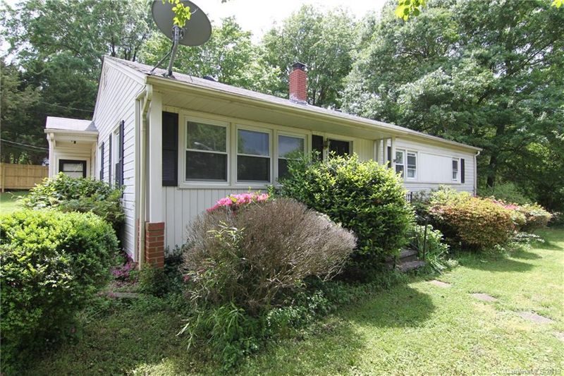 925 8th Ave, Gastonia, NC 28054