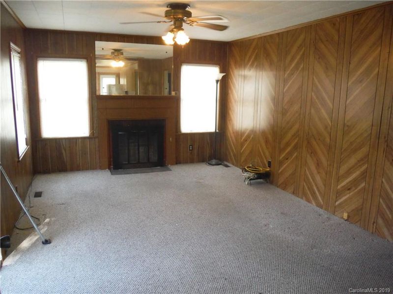 1020 Skyway Dr, Kannapolis, NC 28083