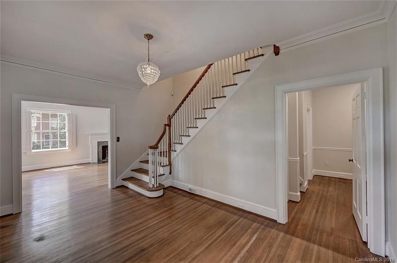 1254 Providence Rd, Charlotte, NC 28207