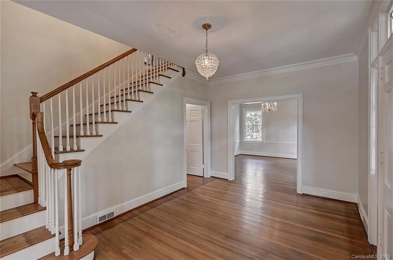 1254 Providence Rd, Charlotte, NC 28207