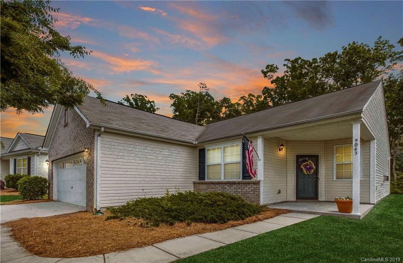 9043 Paddle Oak Rd, Charlotte, NC 28227
