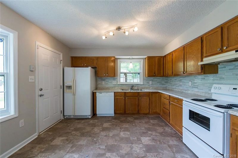 7401 Corinth Ct, Charlotte, NC 28227