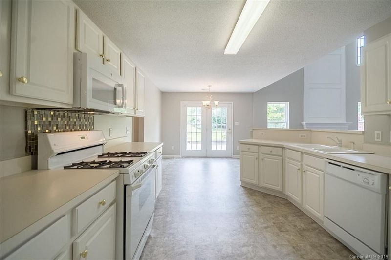 14012 Laurel Trace Dr, Charlotte, NC 28273
