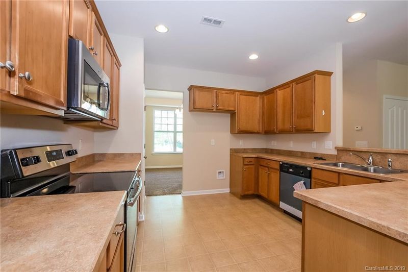 3016 Canopy Dr, Indian Trail, NC 28079