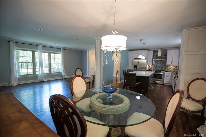 6629 Brookmeade Dr, Charlotte, NC 28226