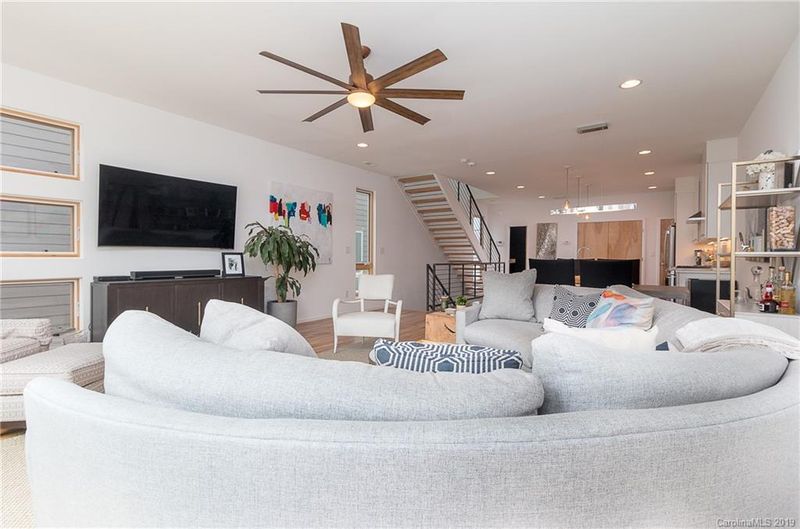 914A Greenleaf Ave, Charlotte, NC 28202