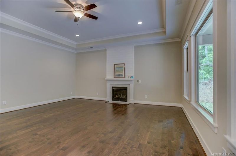 7707 Cottonwood Dr, Denver, NC 28037