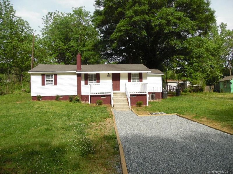 3325 Morning Dr, Charlotte, NC 28208