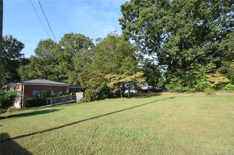 529 E Boyd St E, Maiden, NC 28650