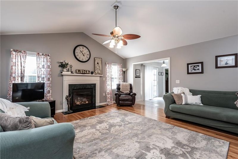 1571 Parkway Dr, Newton, NC 28658