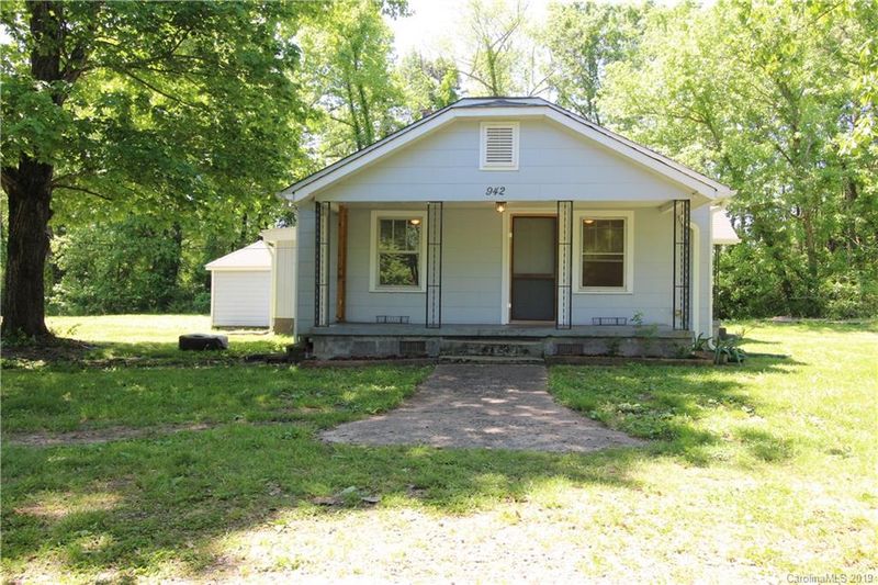 942 Alexis Lucia Rd, Alexis, NC 28006