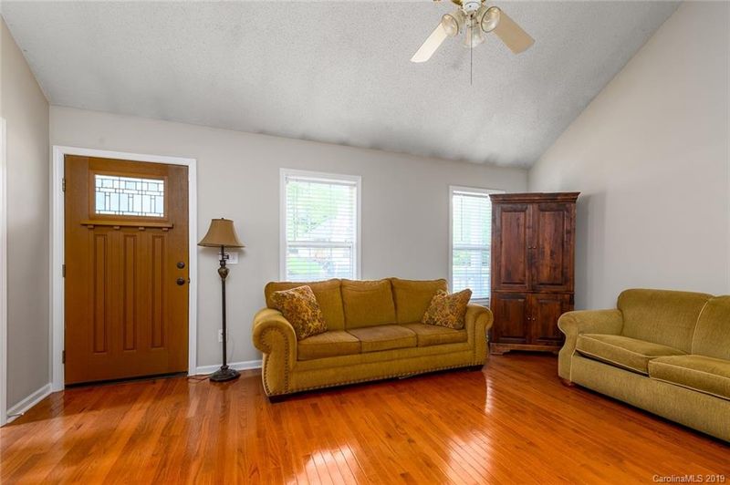 107 Webbs Mill Dr, Fort Mill, SC 29715