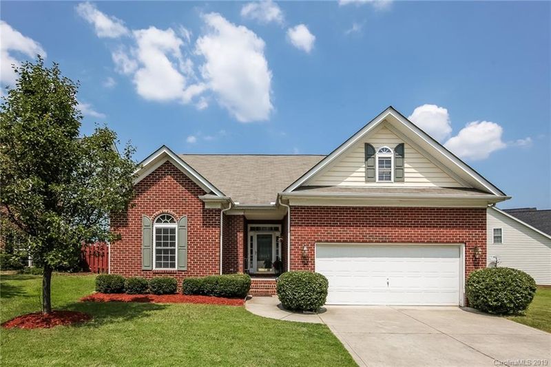 10815 Hellebore Rd, Charlotte, NC 28213