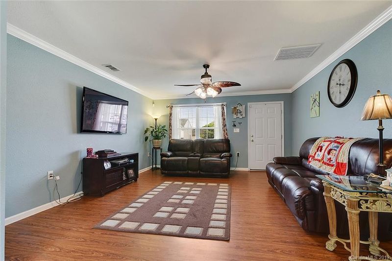 1423 River Run Rd, Lowell, NC 28098