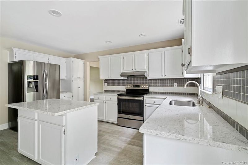 7108 Powder Mill Pl, Charlotte, NC 28277
