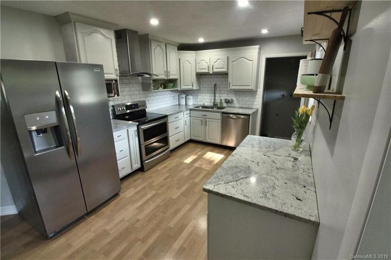 306 Fieldstone Rd, Mooresville, NC 28115