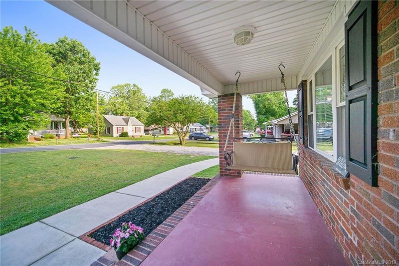 921 Laura Ave, Kannapolis, NC 28083