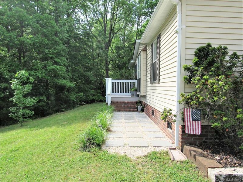 2172 Mission Rd, York, SC 29745
