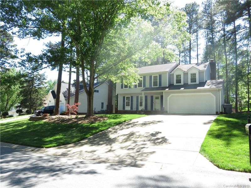 9621 Mersham Ct, Charlotte, NC 28269