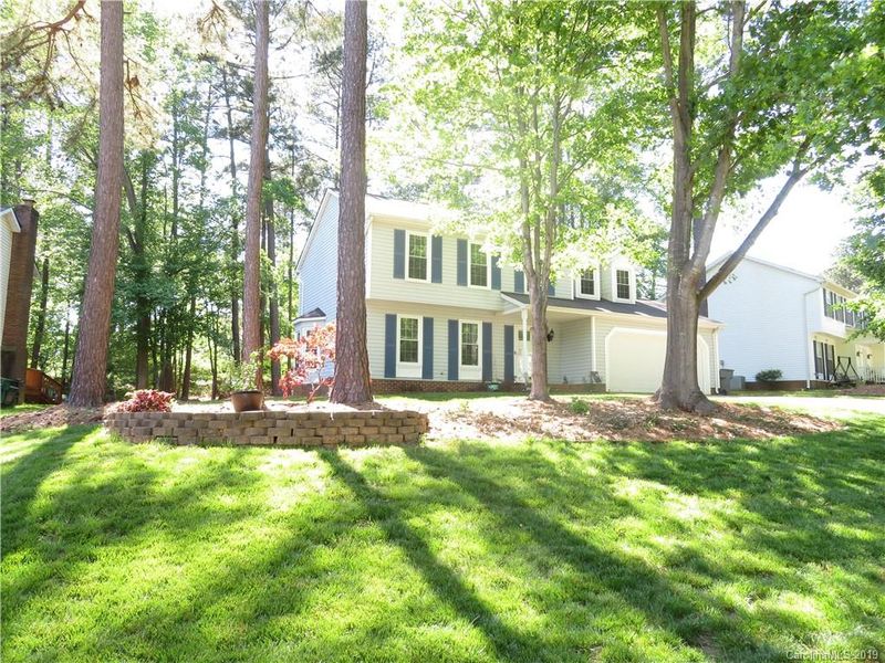 9621 Mersham Ct, Charlotte, NC 28269