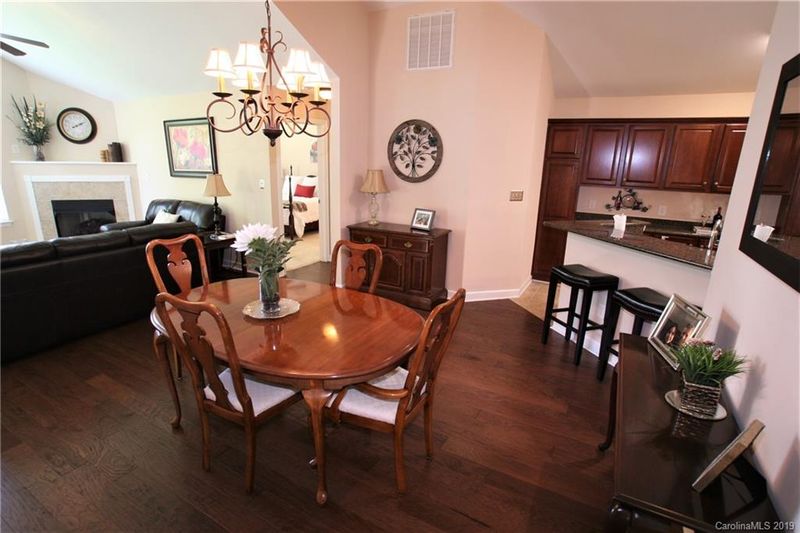 5509 Prosperity View Dr, Charlotte, NC 28269