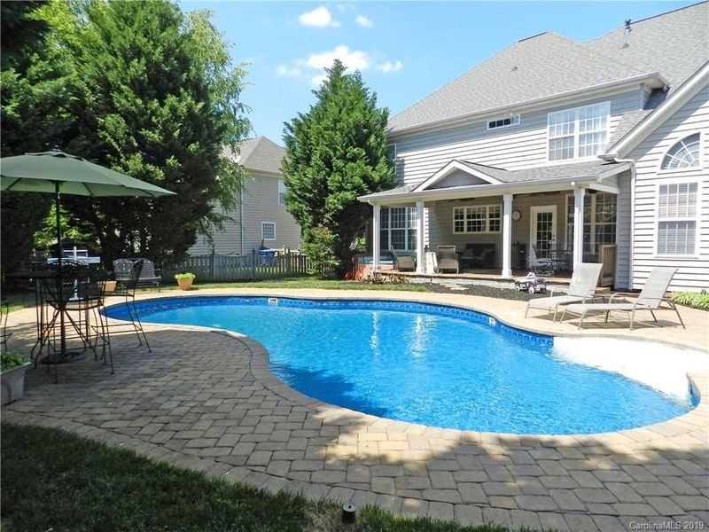 814 Deercross Ln, Waxhaw, NC 28173