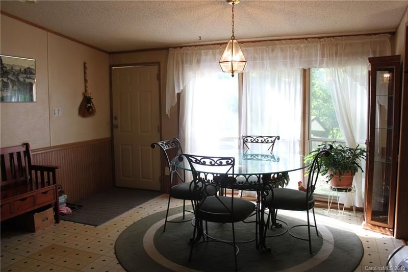 5570 Beaver Creek Trl, Clover, SC 29710