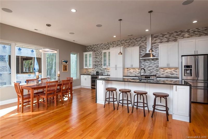 922 Westbrook Dr #A, Charlotte, NC 28202