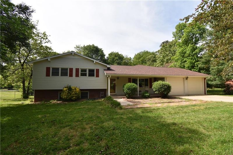 3930 Countryside Ln, Claremont, NC 28610
