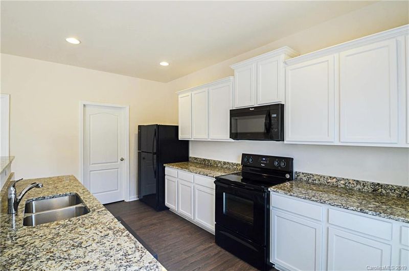 4024 Munson Dr, Charlotte, NC 28215