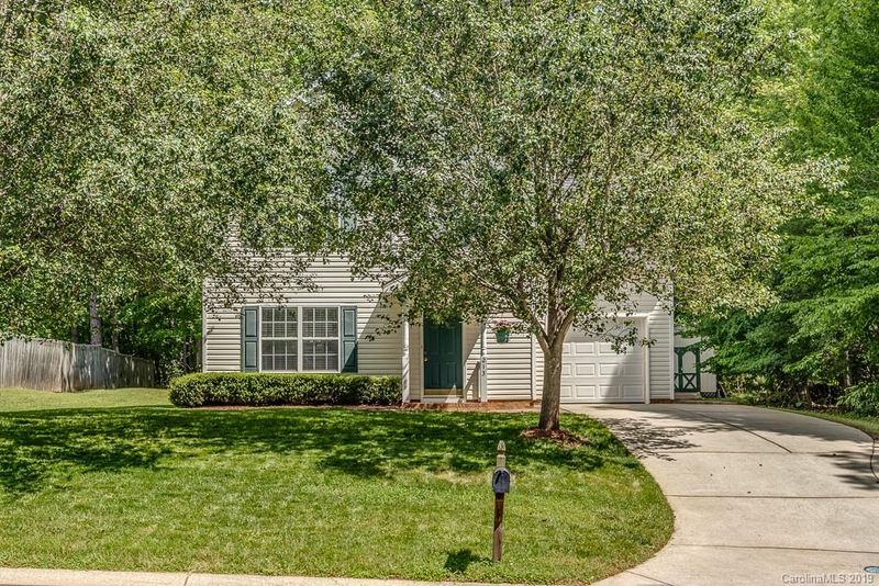 213 Southcliff Dr, Waxhaw, NC 28173