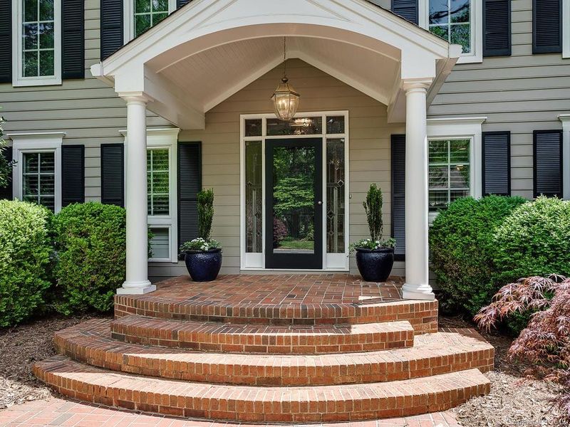 2011 Clematis Dr, Charlotte, NC 28211